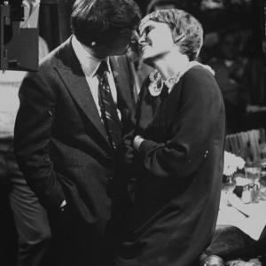 Still of Dustin Hoffman and Mia Farrow in John and Mary 1969