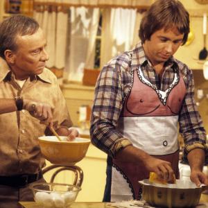 Still of John Ritter and Norman Fell in Threes Company 1977
