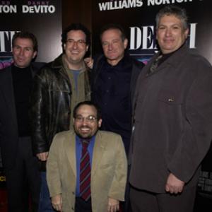 Robin Williams, Harvey Fierstein, Andrew Lazar, Adam Resnick and Danny Woodburn at event of Death to Smoochy (2002)
