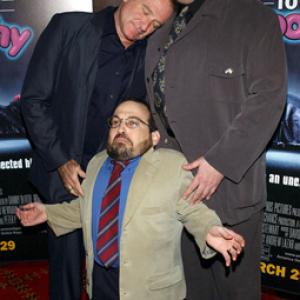 Robin Williams Harvey Fierstein and Danny Woodburn at event of Death to Smoochy 2002