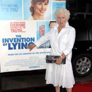 Fionnula Flanagan at event of The Invention of Lying (2009)