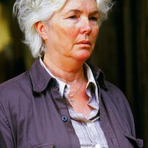 Still of Fionnula Flanagan in Tears of the Sun (2003)