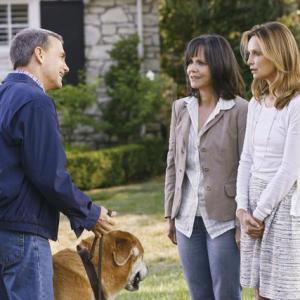 Still of Sally Field and Calista Flockhart in Brothers & Sisters (2006)