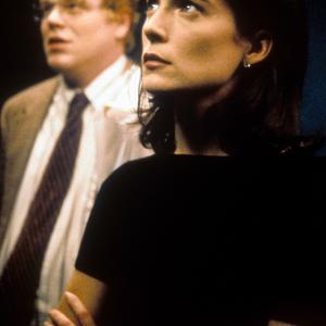 Still of Philip Seymour Hoffman and Lara Flynn Boyle in Happiness 1998