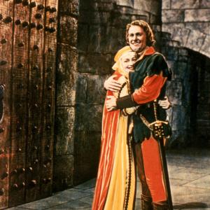 Still of Errol Flynn in The Adventures of Robin Hood 1938