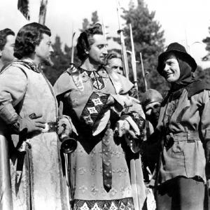 Still of Errol Flynn in The Adventures of Robin Hood (1938)