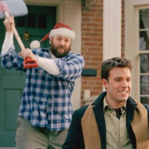 Still of Ben Affleck and James Gandolfini in Surviving Christmas (2004)