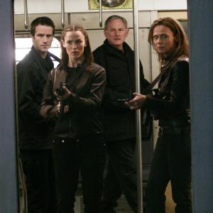 Still of Lena Olin, Victor Garber, Jennifer Garner and Michael Vartan in Alias (2001)