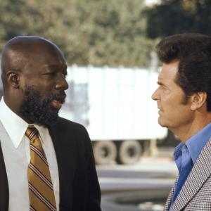 Still of James Garner and Isaac Hayes in The Rockford Files 1974