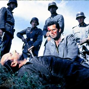 Still of Donald Pleasence and James Garner in The Great Escape (1963)