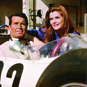 Still of James Garner and Jessica Walter in Grand Prix (1966)