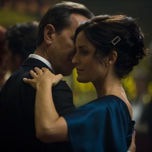 Still of Richard E. Grant and Carrie-Anne Moss in Love Hurts (2009)