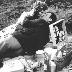 Still of Rupert Graves and Julie Walters in Intimate Relations (1996)