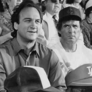 Still of James Belushi and Charles Grodin in Taking Care of Business (1990)