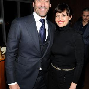 Carla Gugino and Jon Hamm at event of Friends with Kids (2011)