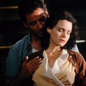Still of Jeremy Northam and Carla Gugino in The Singing Detective 2003