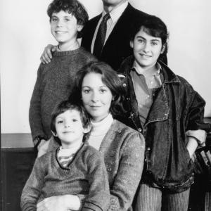 Still of Jane Alexander, William Devane, Lukas Haas, Rossie Harris and Roxana Zal in Testament (1983)