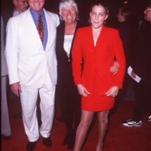 Larry Hagman at event of Primary Colors (1998)