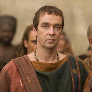 Still of John Hannah in Spartacus: Gods of the Arena (2011)