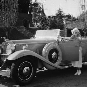Jean Harlow with her 1932 Packard C 1932 MW