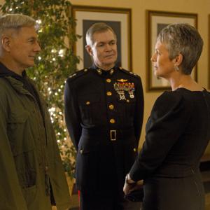 Still of Jamie Lee Curtis and Mark Harmon in NCIS Naval Criminal Investigative Service 2003