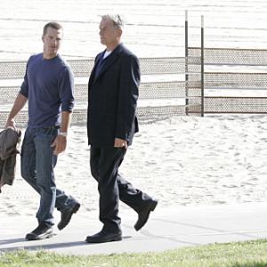 Still of Chris O'Donnell and Mark Harmon in NCIS: Naval Criminal Investigative Service (2003)