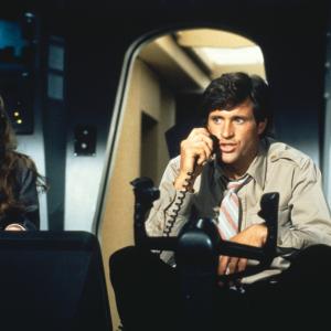 Still of Robert Hays and Julie Hagerty in Airplane! (1980)