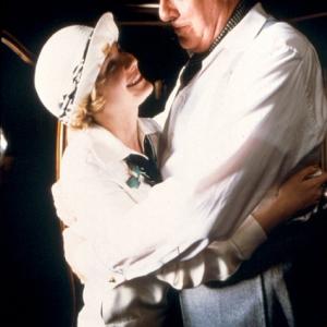 Still of Kirsten Dunst and Edward Herrmann in The Cat's Meow (2001)