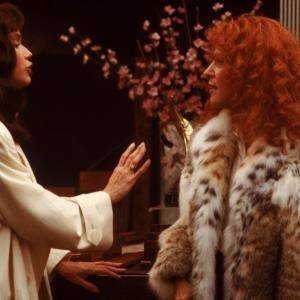 Still of Bette Midler and Barbara Hershey in Beaches 1988