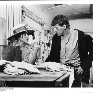 Still of Barbara Hershey and Barry Primus in Boxcar Bertha (1972)