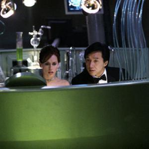 Jimmy Tong JACKIE CHAN and his rookie partner Del Blaine JENNIFER LOVE HEWITT try to figure out how Banning intends to corner the market on the worlds drinking water supply