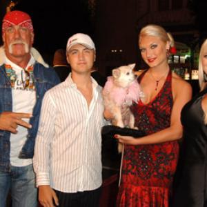 Hulk Hogan, Brooke Hogan, Linda Hogan and Nick Hogan at event of Get Rich or Die Tryin' (2005)