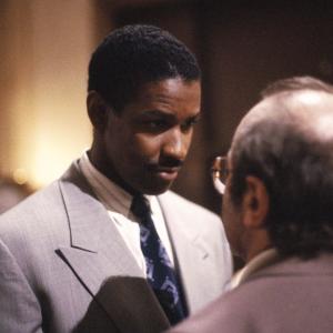 Still of Denzel Washington and Bob Hoskins in Heart Condition 1990