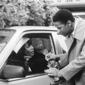 Still of Denzel Washington and Whitney Houston in The Preachers Wife 1996