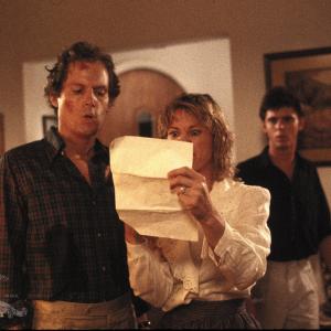 Still of C. Thomas Howell, Cliff De Young and Dee Wallace in Secret Admirer (1985)