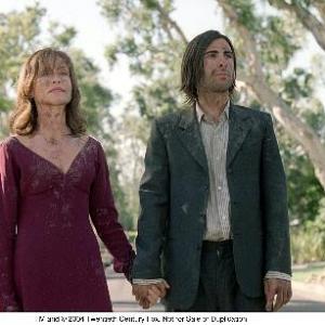 Still of Isabelle Huppert and Jason Schwartzman in I Heart Huckabees 2004