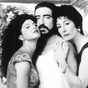Still of Alfred Molina Marisa Tomei and Anjelica Huston in The Perez Family 1995