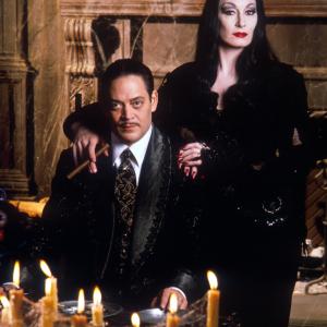 Still of Raul Julia and Anjelica Huston in The Addams Family 1991