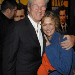 Richard Gere and Lauren Hutton at event of The Hoax 2006