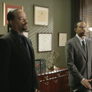 Still of Ice-T and Ludacris in Law & Order: Special Victims Unit (1999)