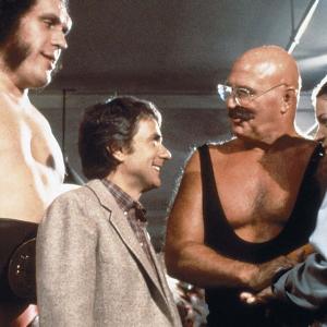 Still of André the Giant, Amy Irving, Dudley Moore and H.B. Haggerty in Micki + Maude (1984)
