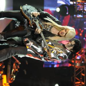 Still of Michael Jackson and Orianthi in This Is It 2009