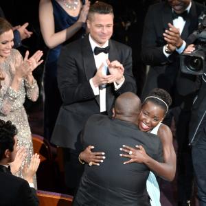 Brad Pitt, Angelina Jolie, Lupita Nyong'o and Steve McQueen at event of The Oscars (2014)