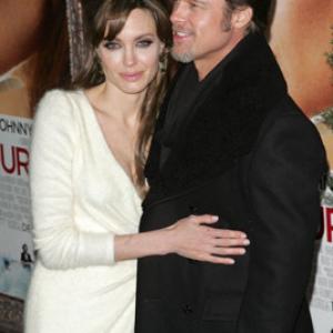 Brad Pitt and Angelina Jolie at event of Turistas 2010