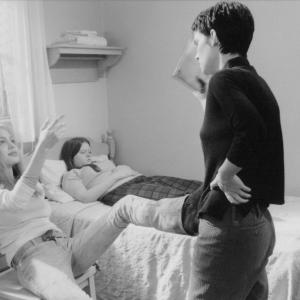 Still of Winona Ryder and Angelina Jolie in Girl Interrupted 1999
