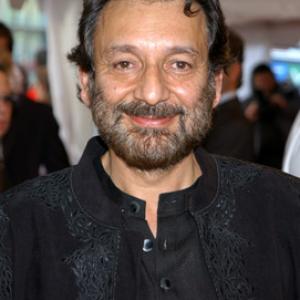 Shekhar Kapur at event of The Four Feathers 2002