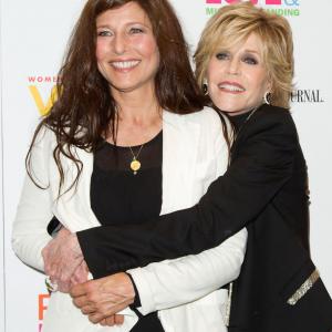 Jane Fonda and Catherine Keener at event of Peace, Love, & Misunderstanding (2011)