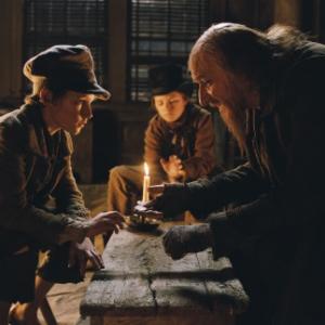 Still of Ben Kingsley and Barney Clark in Oliver Twist (2005)