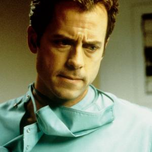 Still of Greg Kinnear in Nurse Betty 2000