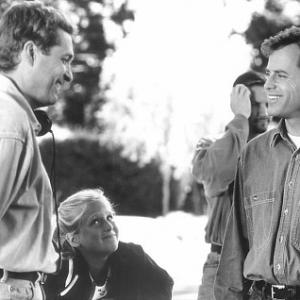 Greg Kinnear, Keith Samples and Sheridan Samples in A Smile Like Yours (1997)
